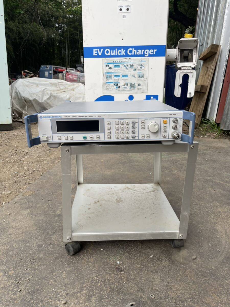Rohde & Schwarz SML01 Signal Generator [m1135293099]