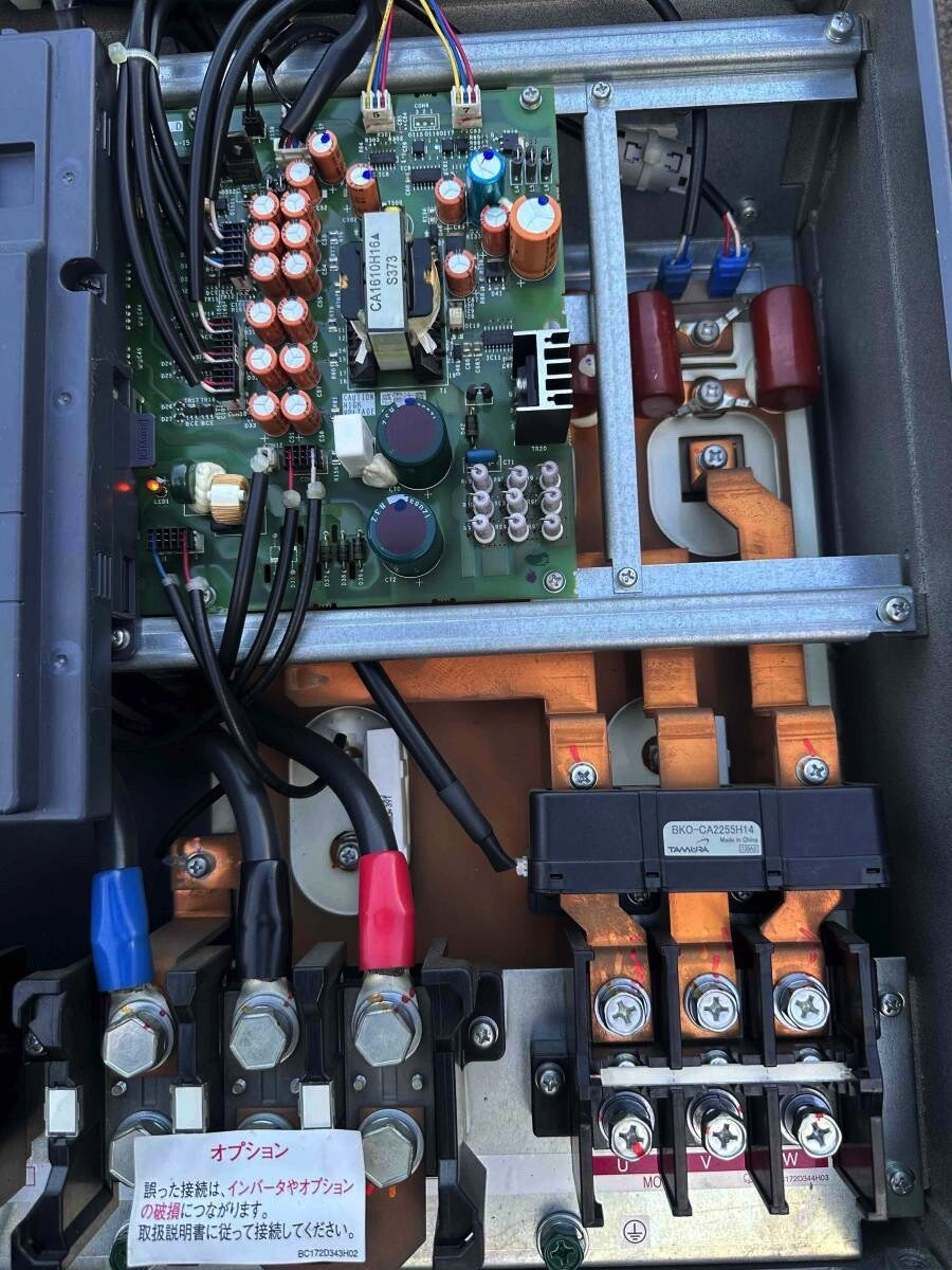 Mitsubishi Electric FR-B-55K A700 Inverter 55kW [t1151334444]