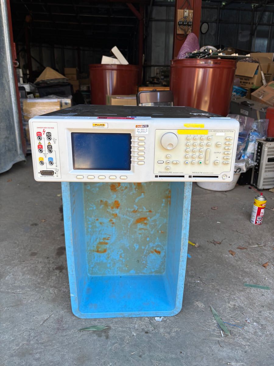 Fluke 9100 Universal Calibration System (for parts or not working) [o1166536518]
