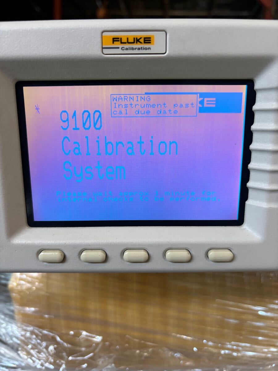 Fluke 9100 Universal Calibration System (for parts or not working) [o1166536518]