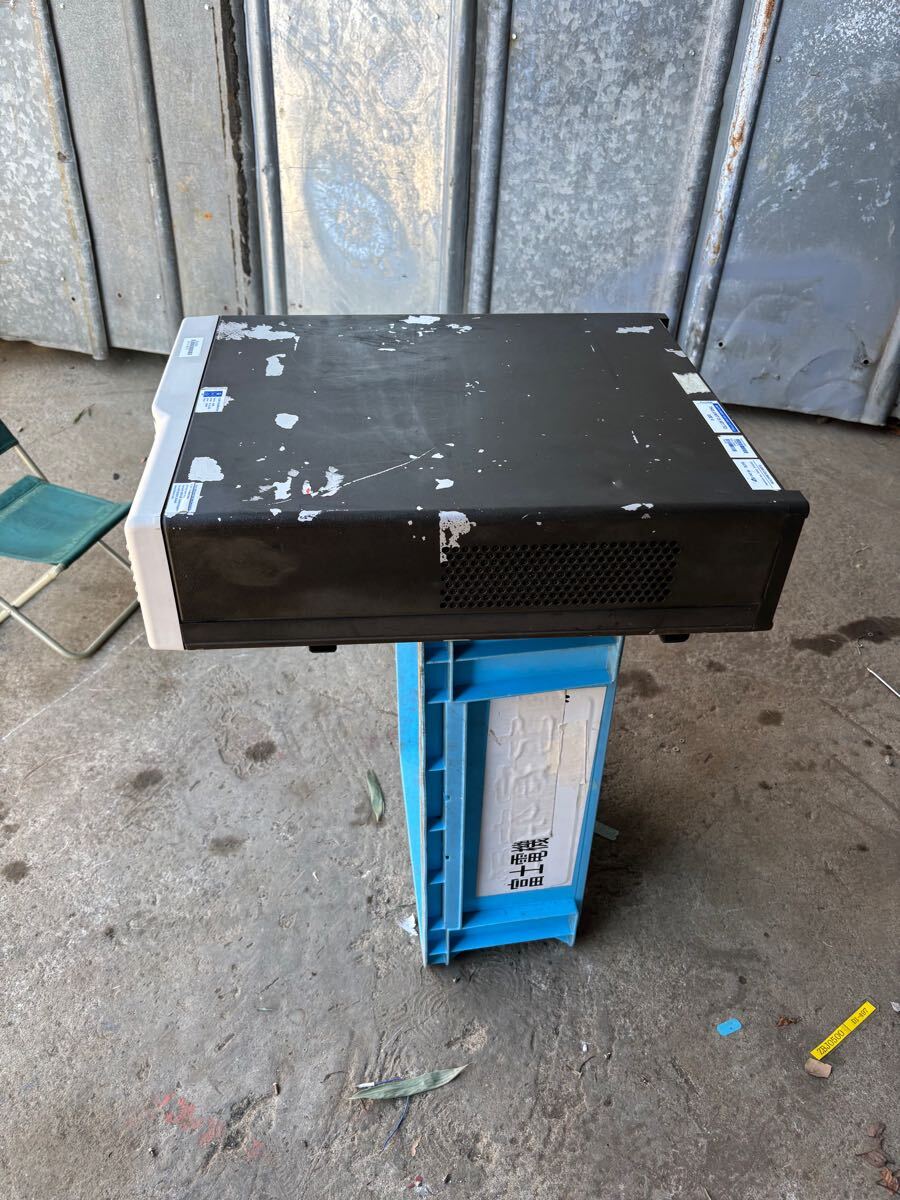Fluke 9100 Universal Calibration System (for parts or not working) [o1166536518]