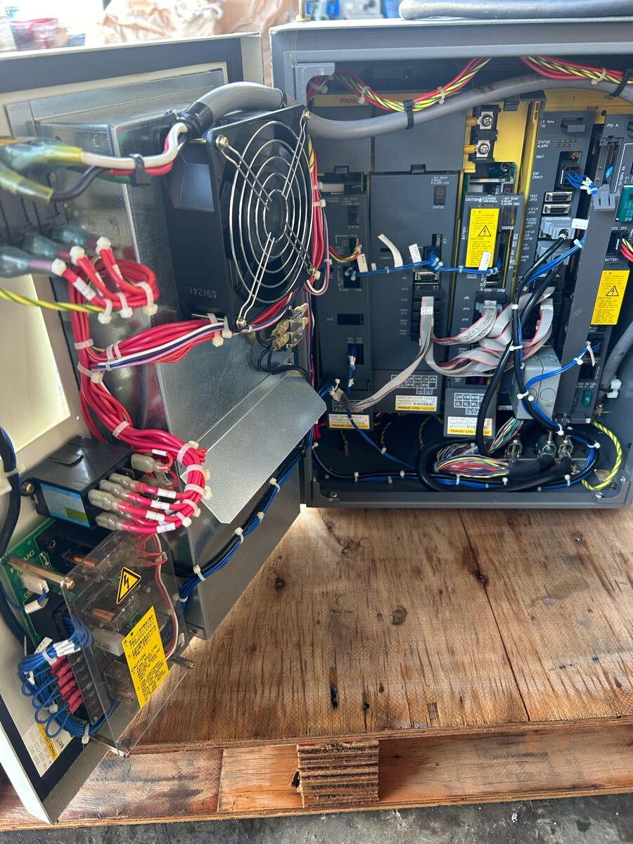 FANUC LR Mate 100 Robot 1994 Model (as-is) [x1177305943]