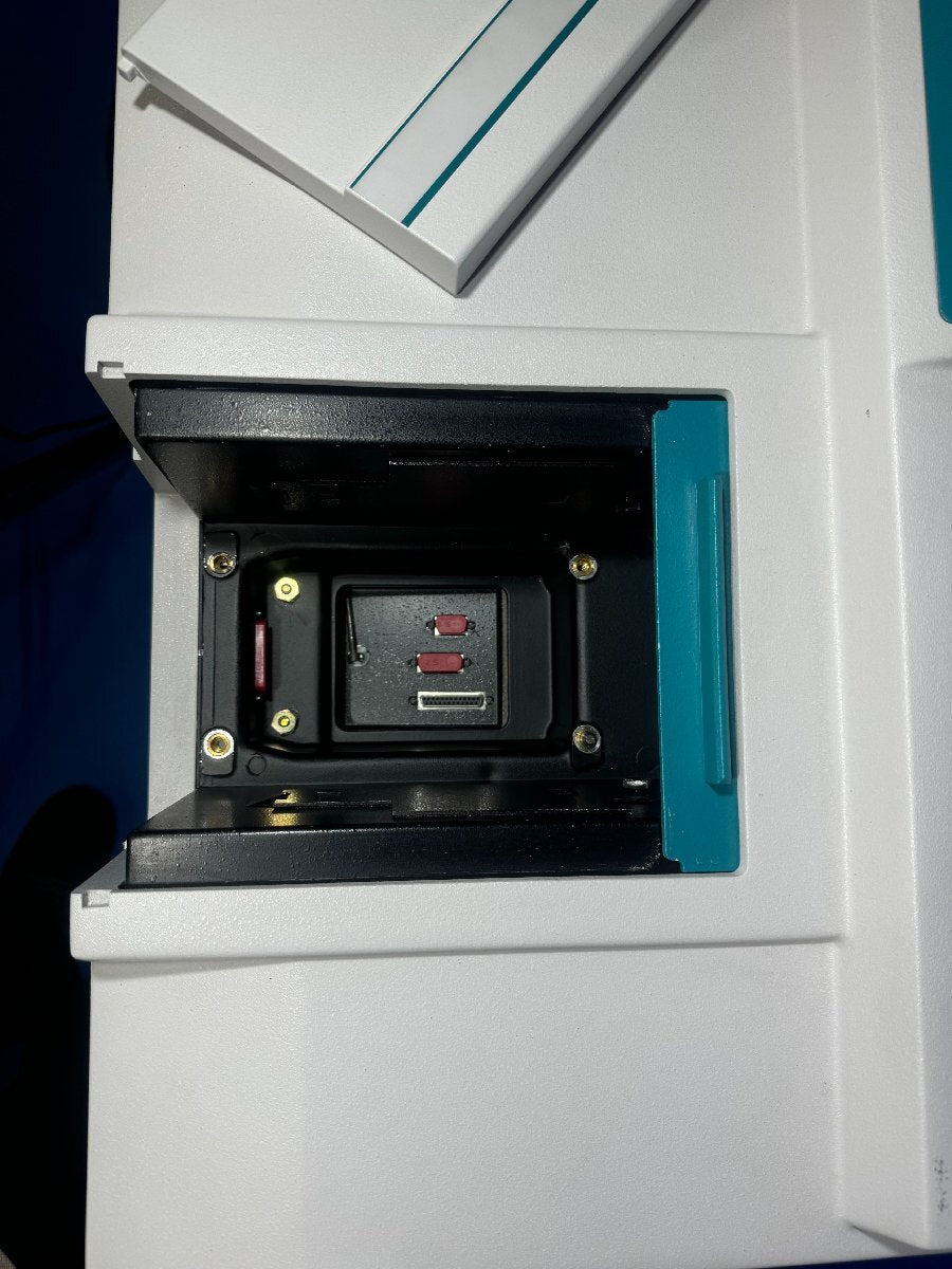 VARIAN CARY100 Spectrophotometer [r1182684558]