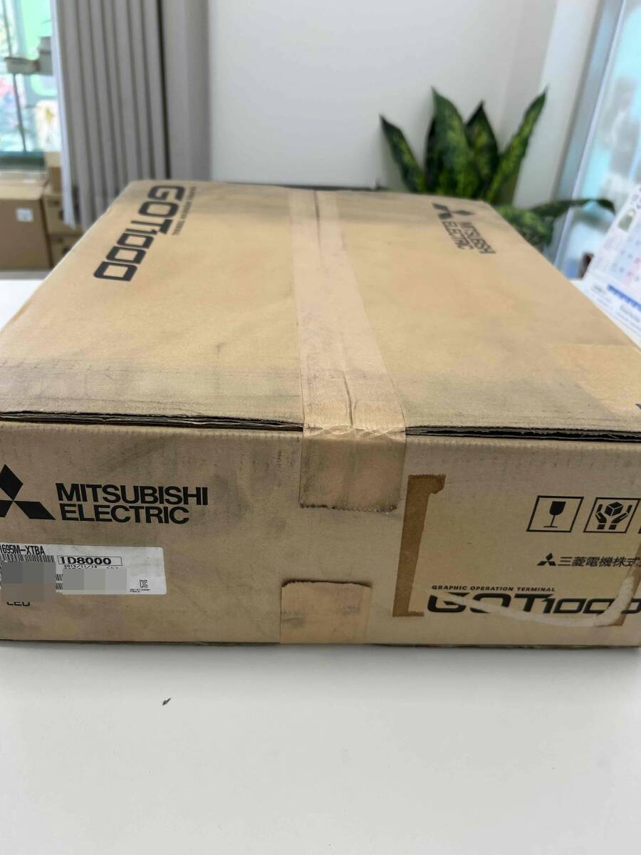 Mitsubishi Electric GT1695M-XTBA 15-Inch XGA Touch Panel [r1184635840]