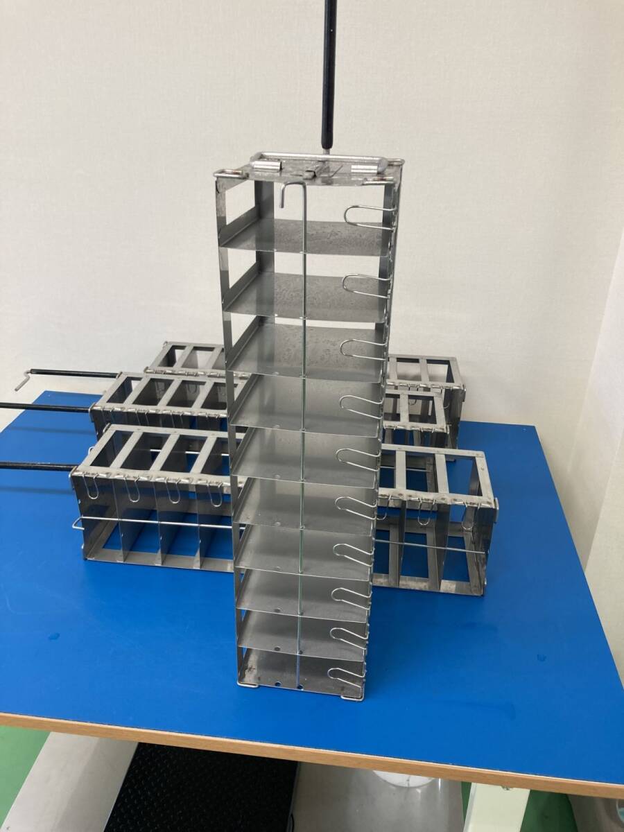 MVE RL-290 Liquid Nitrogen Storage Container 121L 4 Racks Canister [q1186500585]