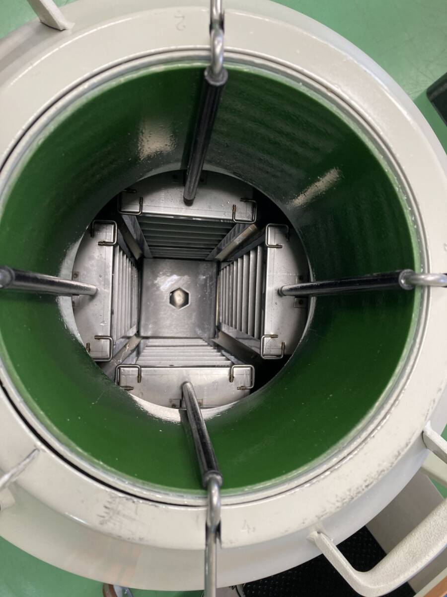 MVE RL-290 Liquid Nitrogen Storage Container 121L 4 Racks Canister [q1186500585]