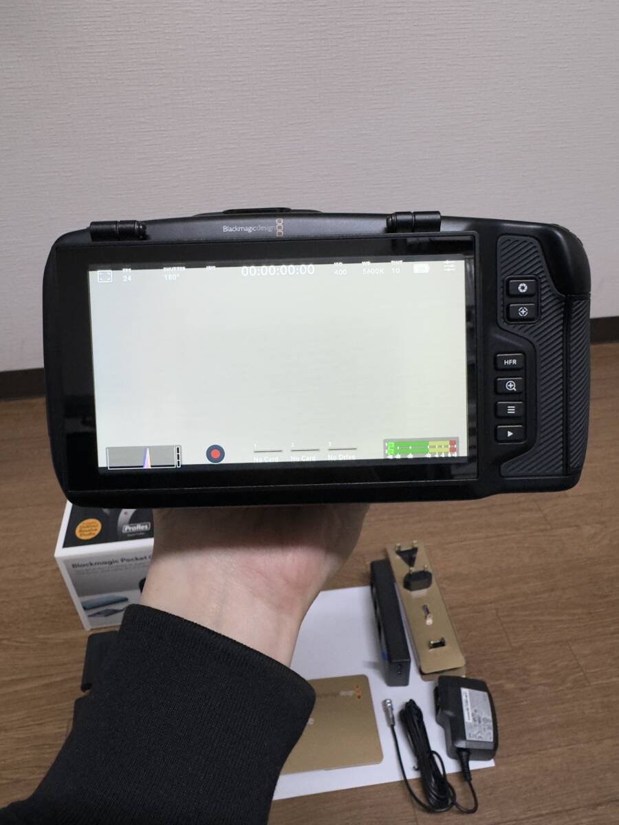 Blackmagic Design Pocket Cinema Camera 4K External Power Supply System [s1190685908]