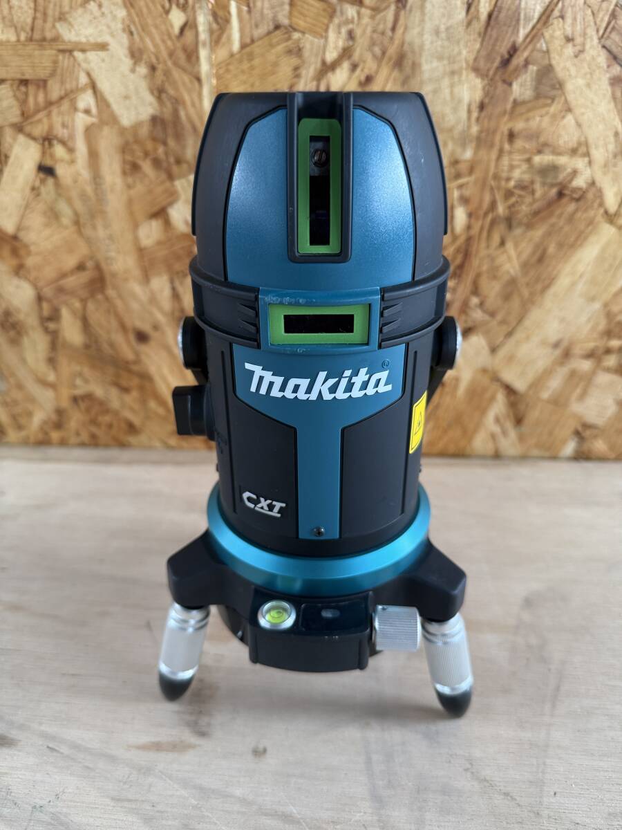 Makita SK506GDZ Rechargeable Green Laser Leveler Automatic Tracking Tripod Included [1191934254]