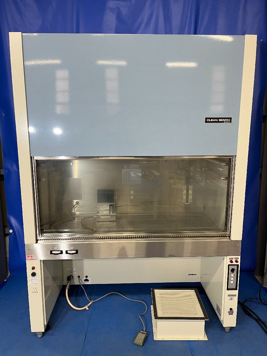 Hitachi CCV-1301EC Clean Bench [q1195925930]