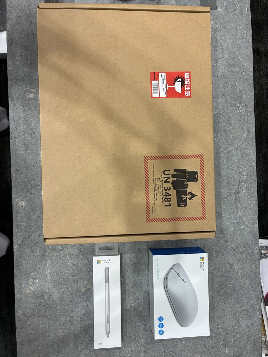 Microsoft Surface Book 3 Limited Edition Laptop with Surface Mouse and Surface Pen - NVIDIA Quadro RTX3000 - Intel i7-1065G7 - 32GB RAM - 512GB SSD [n1195928809]
