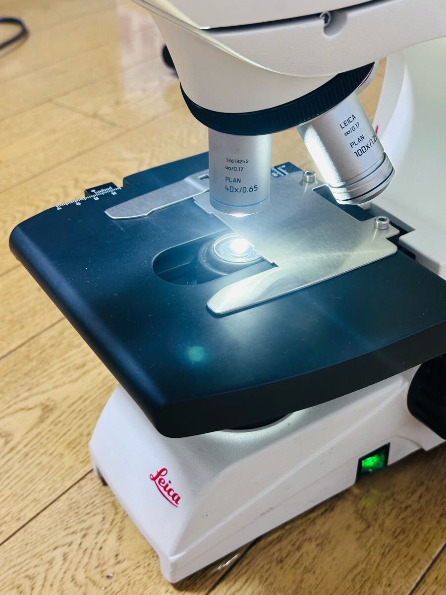 Leica DM500 Binocular Microscope with Illumination [g1197214088]