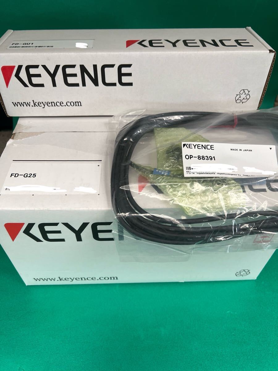 Keyence FD-G25 Clamp-On Flow Sensor with FD-GU1 and OP88391 (open box) [e1197292728]