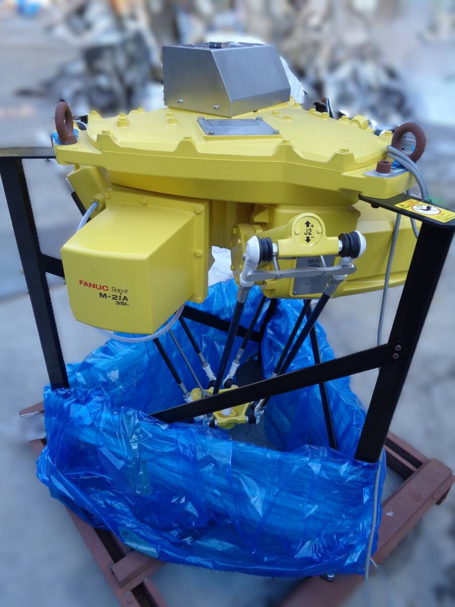 FANUC M-2iA/3SL Parallel Link Robot with R-30iB Controller [c1198591085]