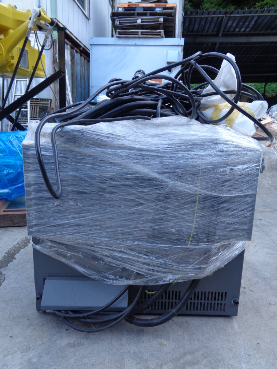 FANUC M-2iA/3SL Parallel Link Robot with R-30iB Controller [c1198591085]