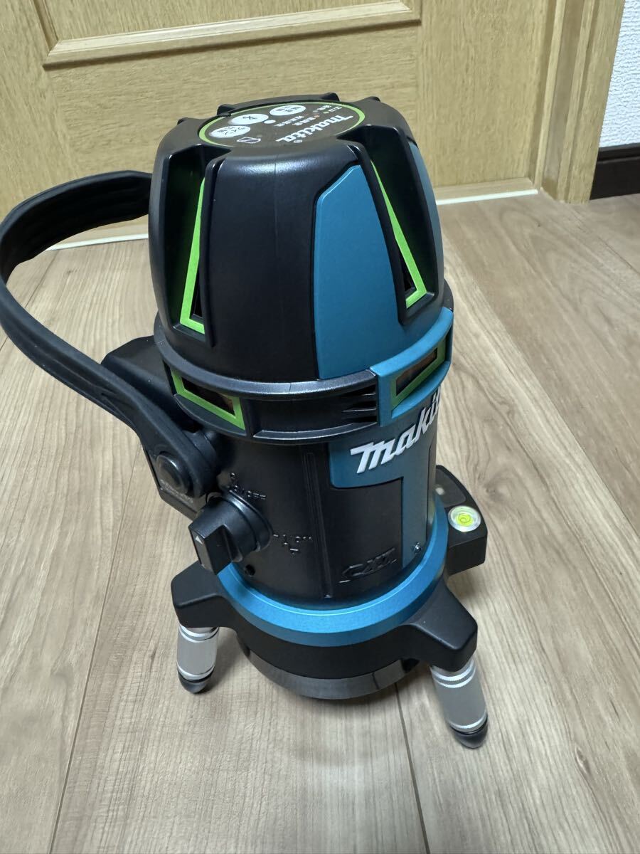 Makita SK507GDZ Laser Level Indoor Outdoor High Brightness Automatic Tracking [b1198802893]