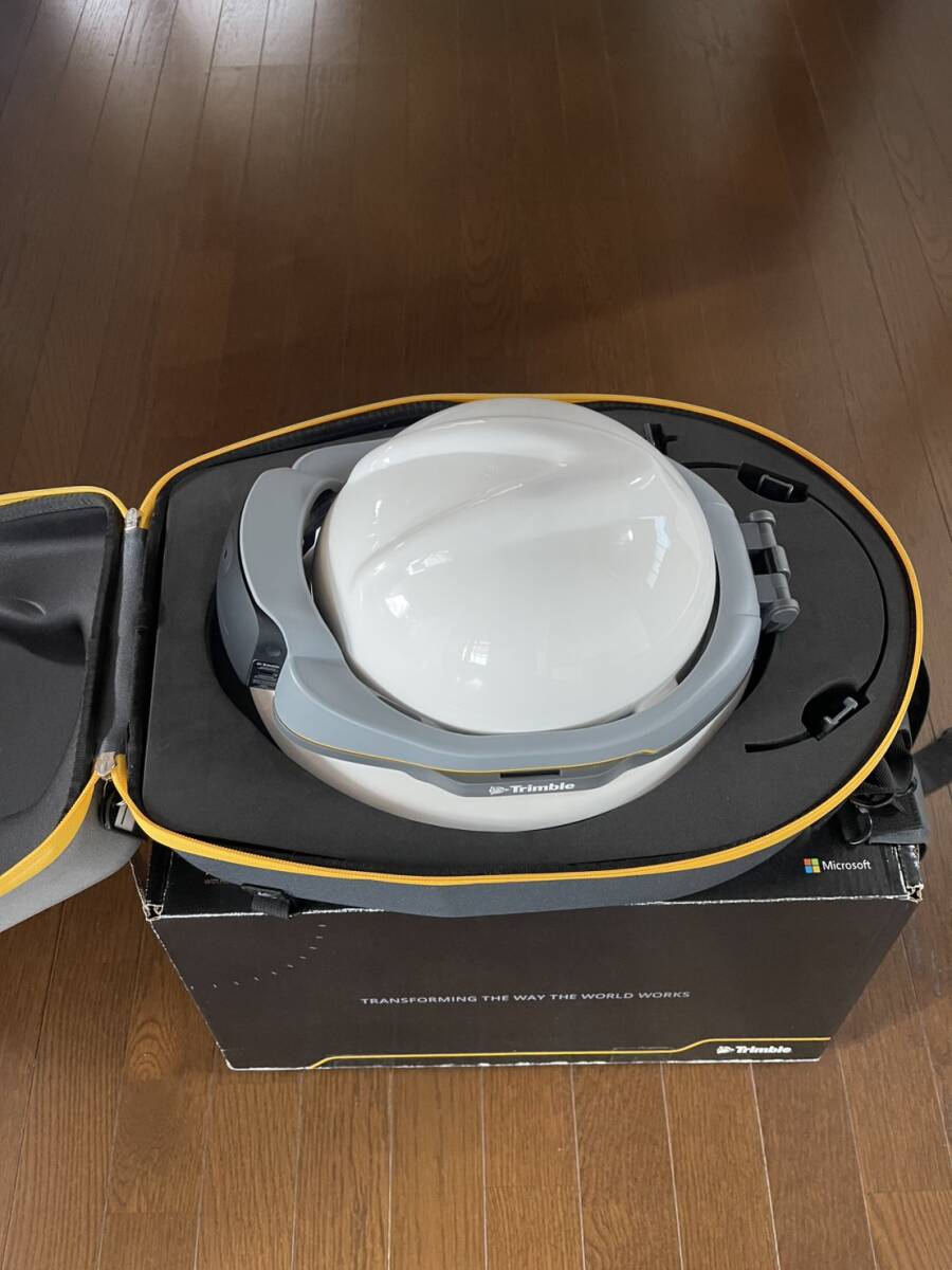 Trimble XR10 HoloLens 2 Augmented Reality Headset [w1199966055]