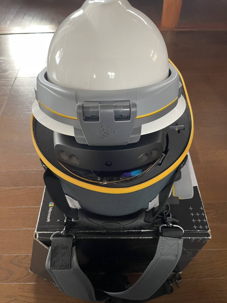 Trimble XR10 HoloLens 2 Augmented Reality Headset [w1199966055]