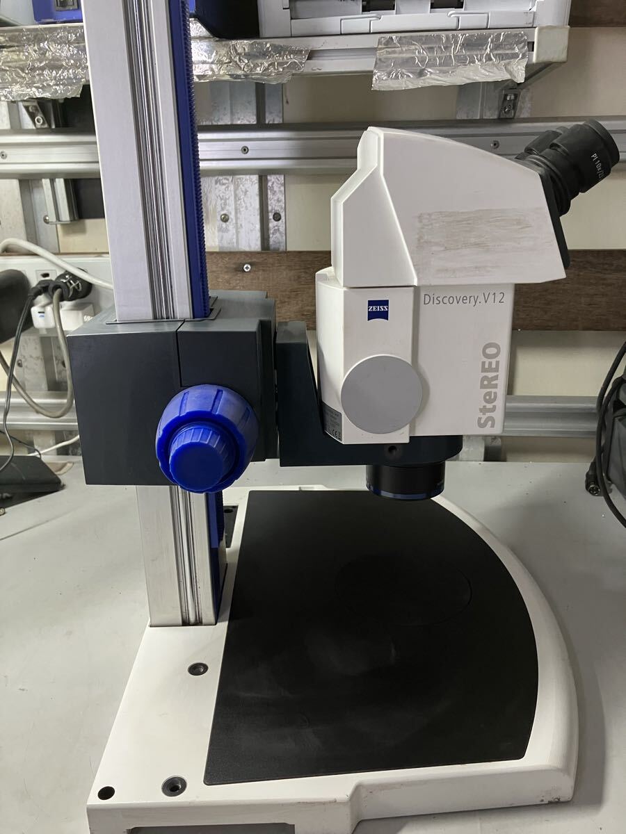 ZEISS SteREO Discovery.V1212 Modular Stereo Microscope M180 2x Motorized Zoom [q1208127006]