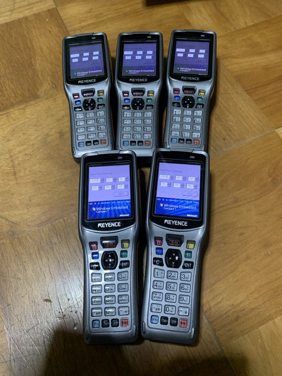 2) Used working item KEYENCE BT-W75 <10 batteries included> Handy terminal charging stand [n1208412935]