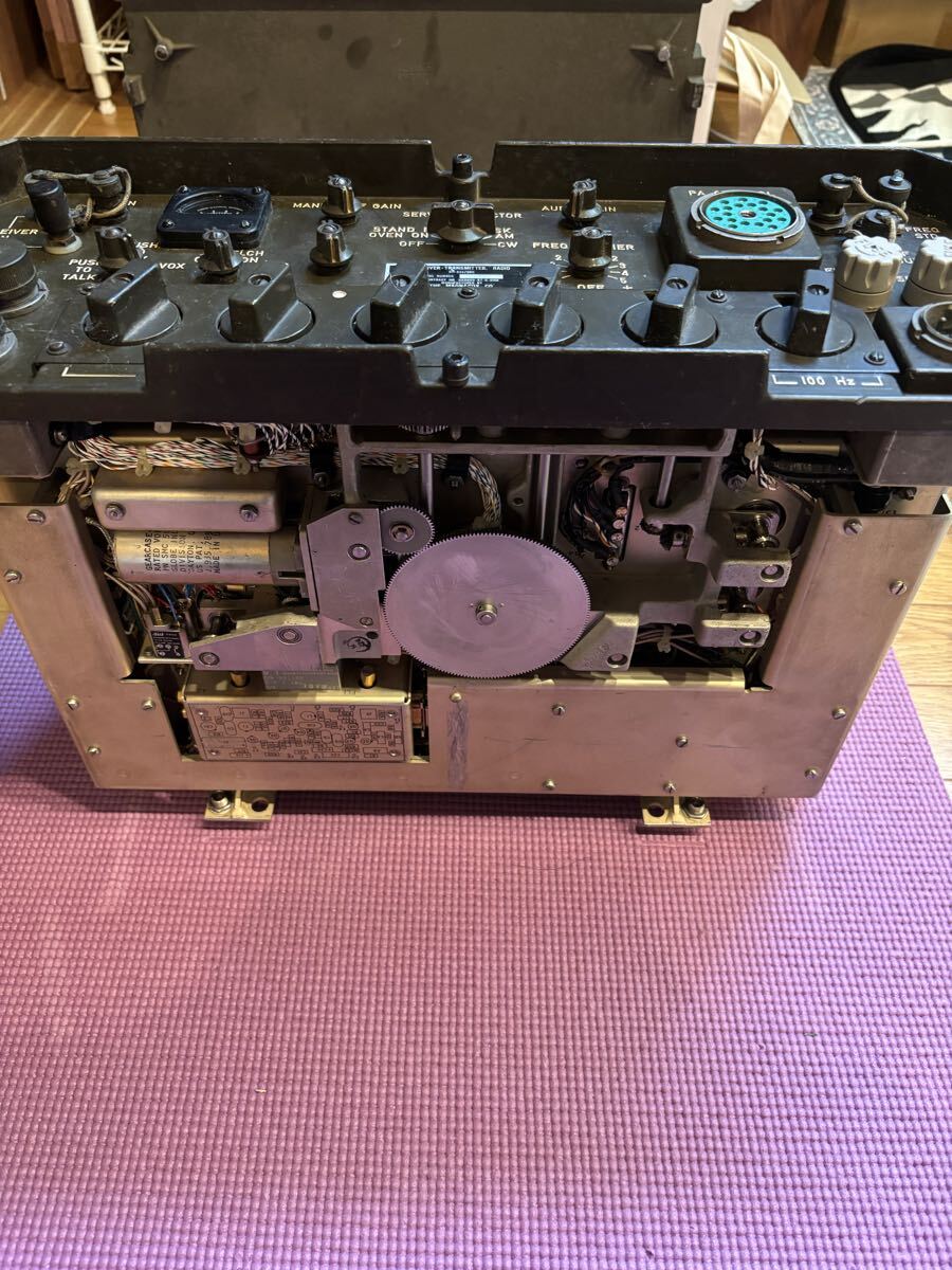 Military Radio Receiver Transmitter Serial Number 1472 [n1209152736]