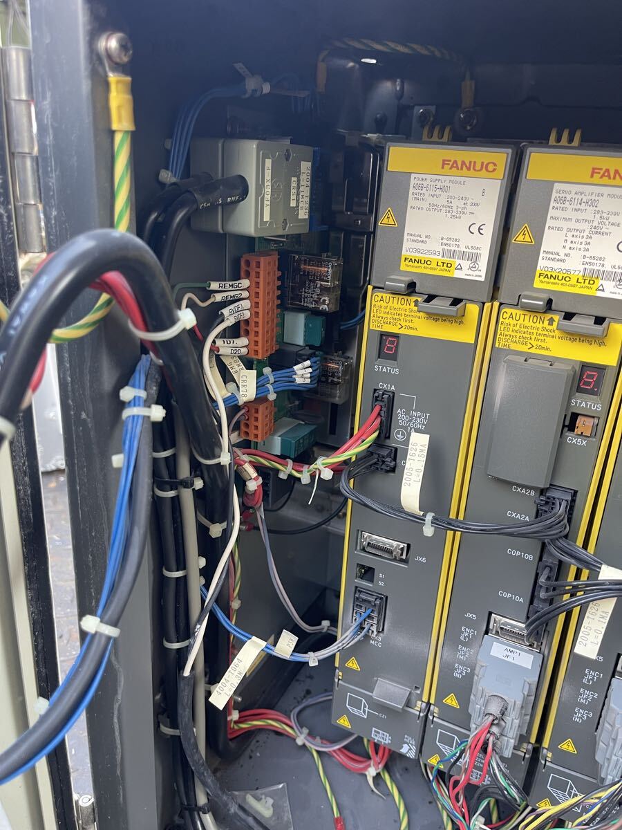 FANUC A05B-2442-B050 Robot Controller [t1211615769]