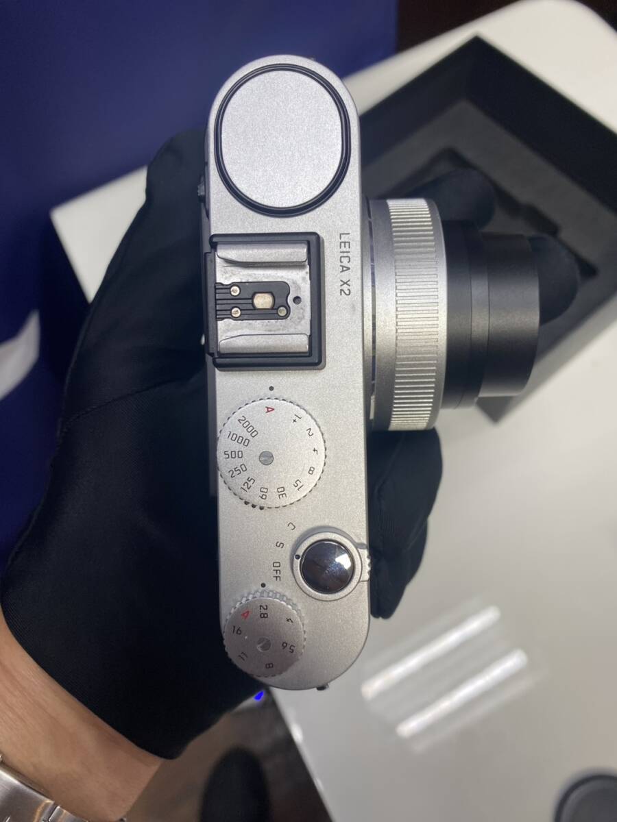 Leica X2 Compact Digital Camera Silver [m1216923295]
