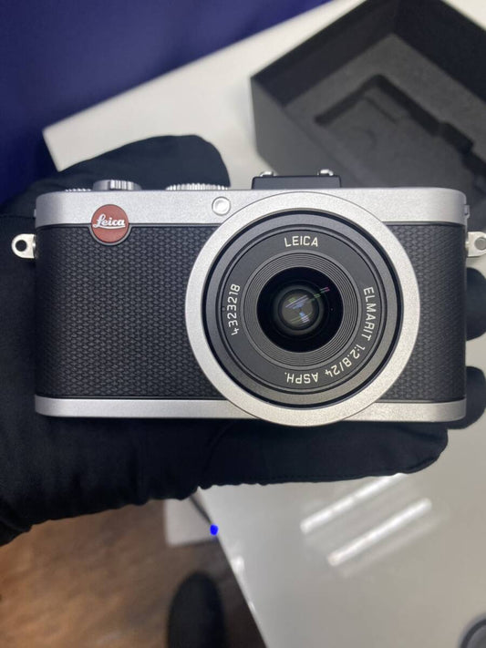 Leica X2 Compact Digital Camera Silver [m1216923295]