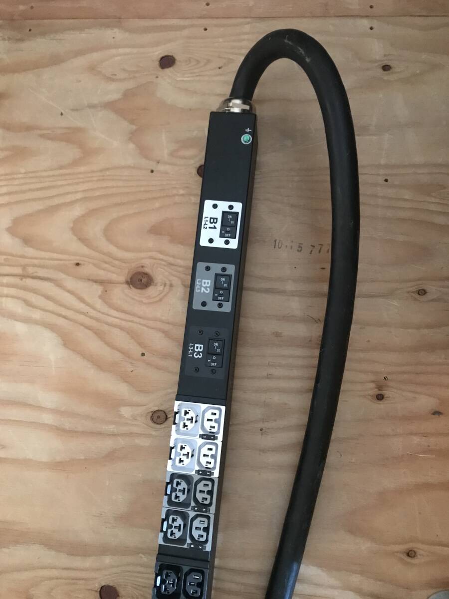 APC APDU10452SM NetShelter Rack PDU Unit Switched Plus [x1220057904]