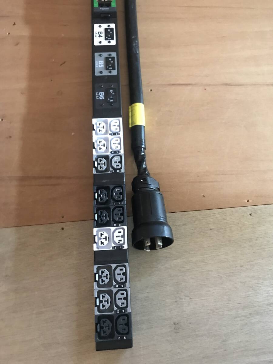 APC APDU10452SM NetShelter Rack PDU Unit Switched Plus [x1220057904]