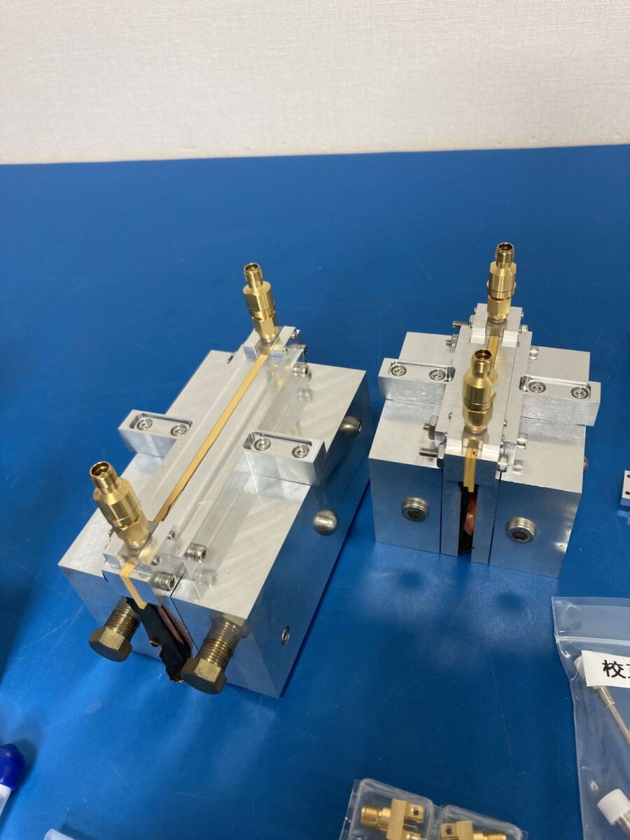 Sumtec SUM-DISK Coaxially Excited Balanced Disk Resonator RF Test Fixture Set [f1222274788]
