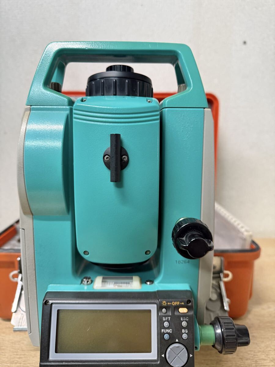 Sokkia B894 SET300 Surveying Equipment [u1230415027]