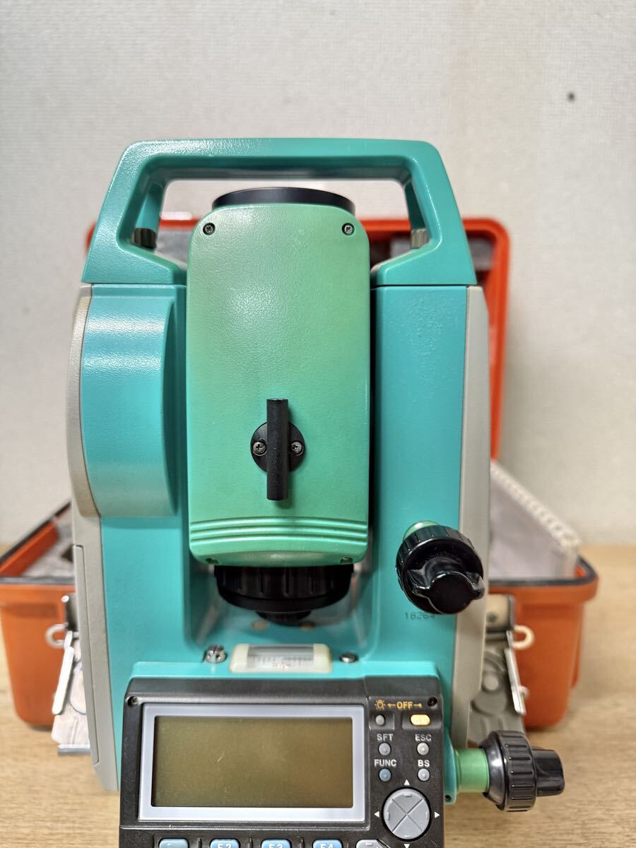 Sokkia B894 SET300 Surveying Equipment [u1230415027]