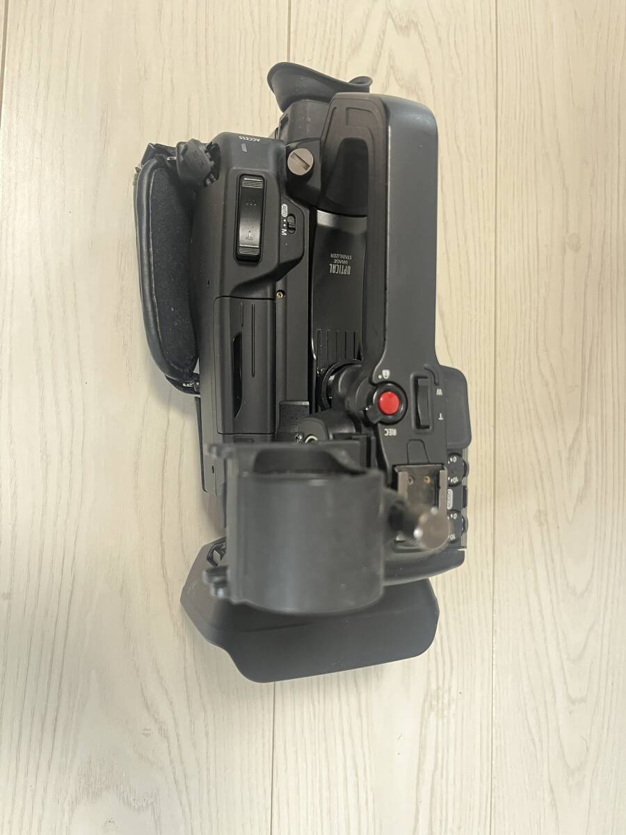 Canon XA70 4K Professional Video Camera [b1231068165]