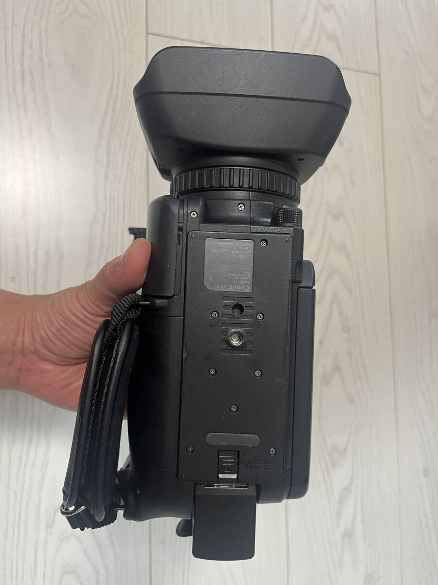 Canon XA70 4K Professional Video Camera [b1231068165]