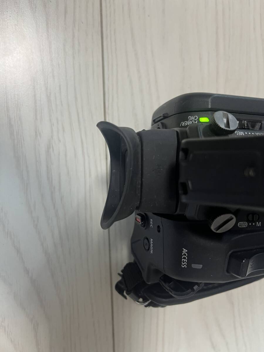 Canon XA70 4K Professional Video Camera [b1231068165]