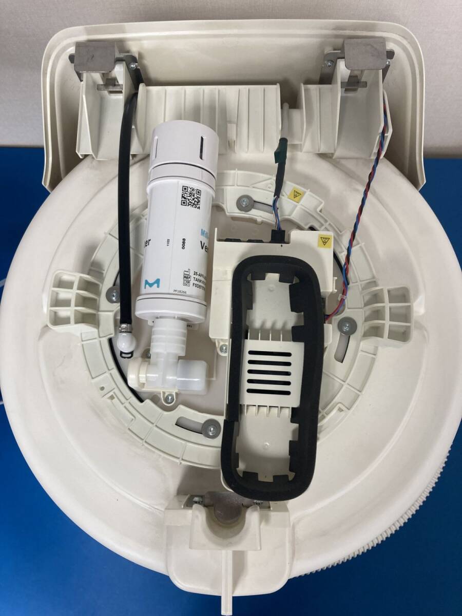 Merck Millipore Milli-Q IQ7005 Ultrapure Water System with Q-POD and 25L Tank [u1231250900]