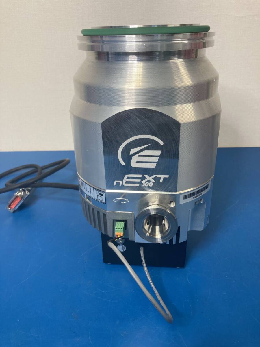 Edwards nEXT300iT Turbomolecular Pump ISO100 80W [c1231953520]