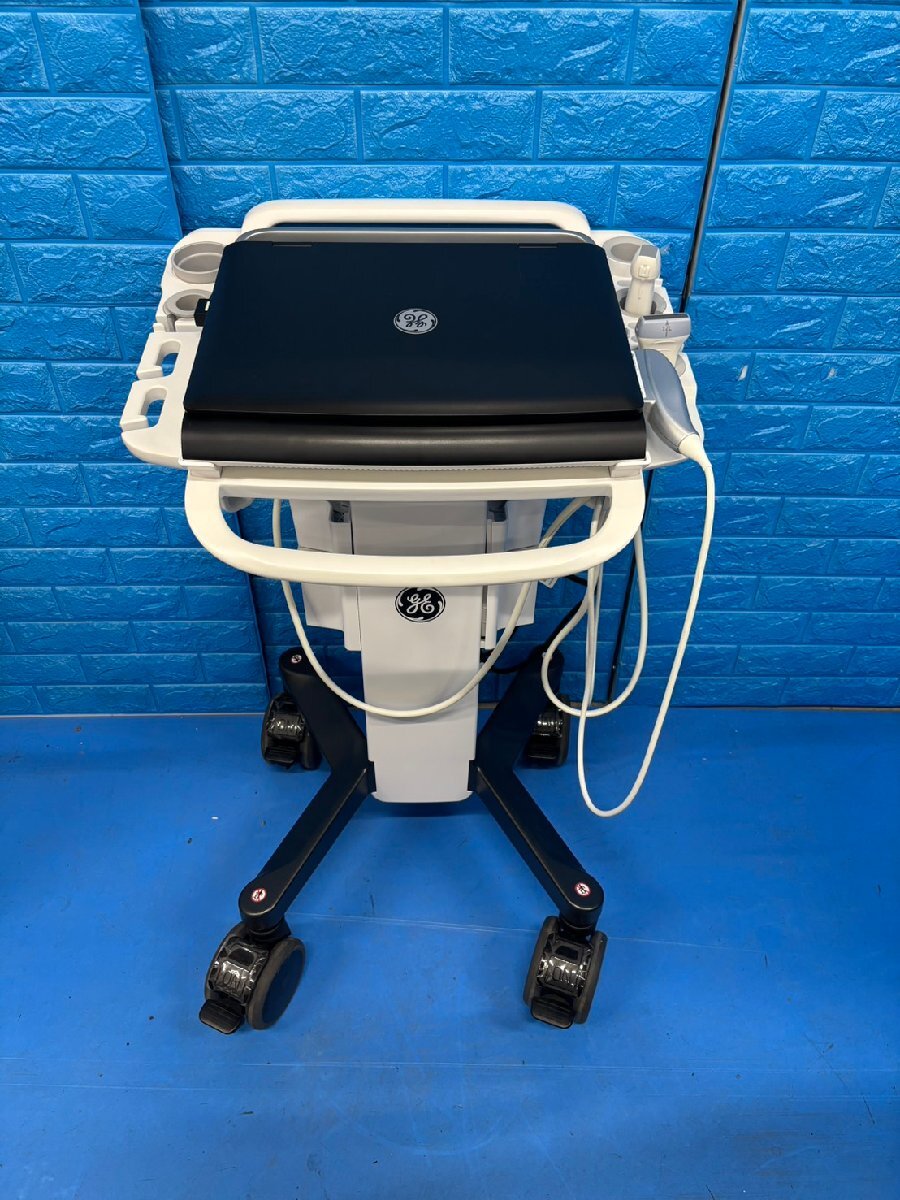GE Versana Active Ultrasound Diagnostic System [e1232183133]