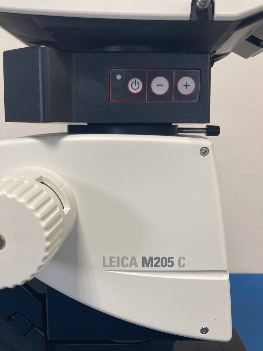 Leica M205C Stereo Microscope with Planapo Lens LED Illumination and X-Y Stage [s1232765506]