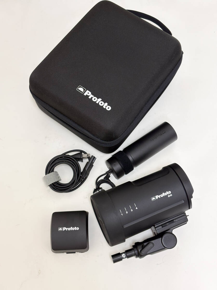 Profoto B10 Studio Flash with Case [1239487874]