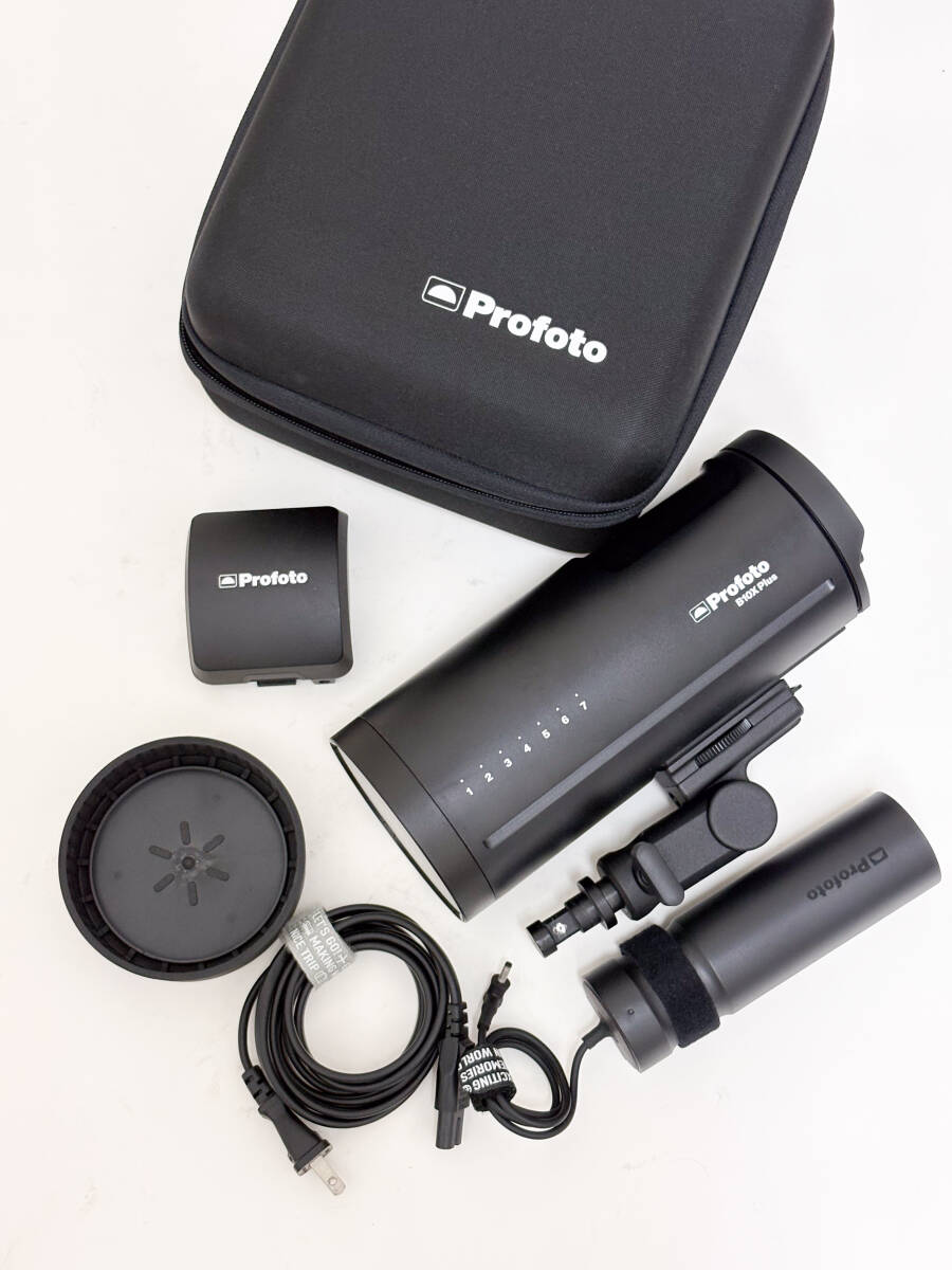 Profoto B10X Studio Flash with Case [x1239485232]