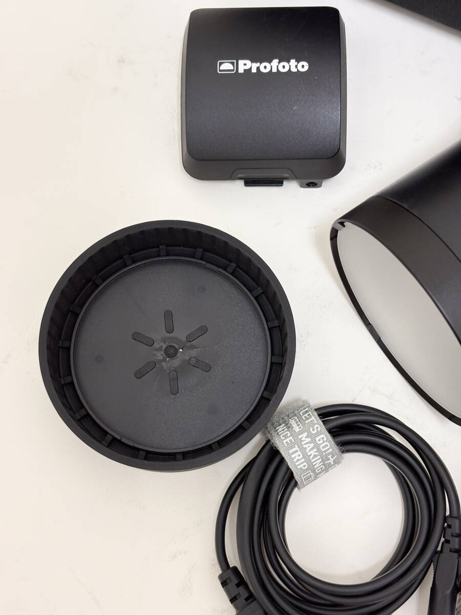 Profoto B10X Studio Flash with Case [x1239485232]
