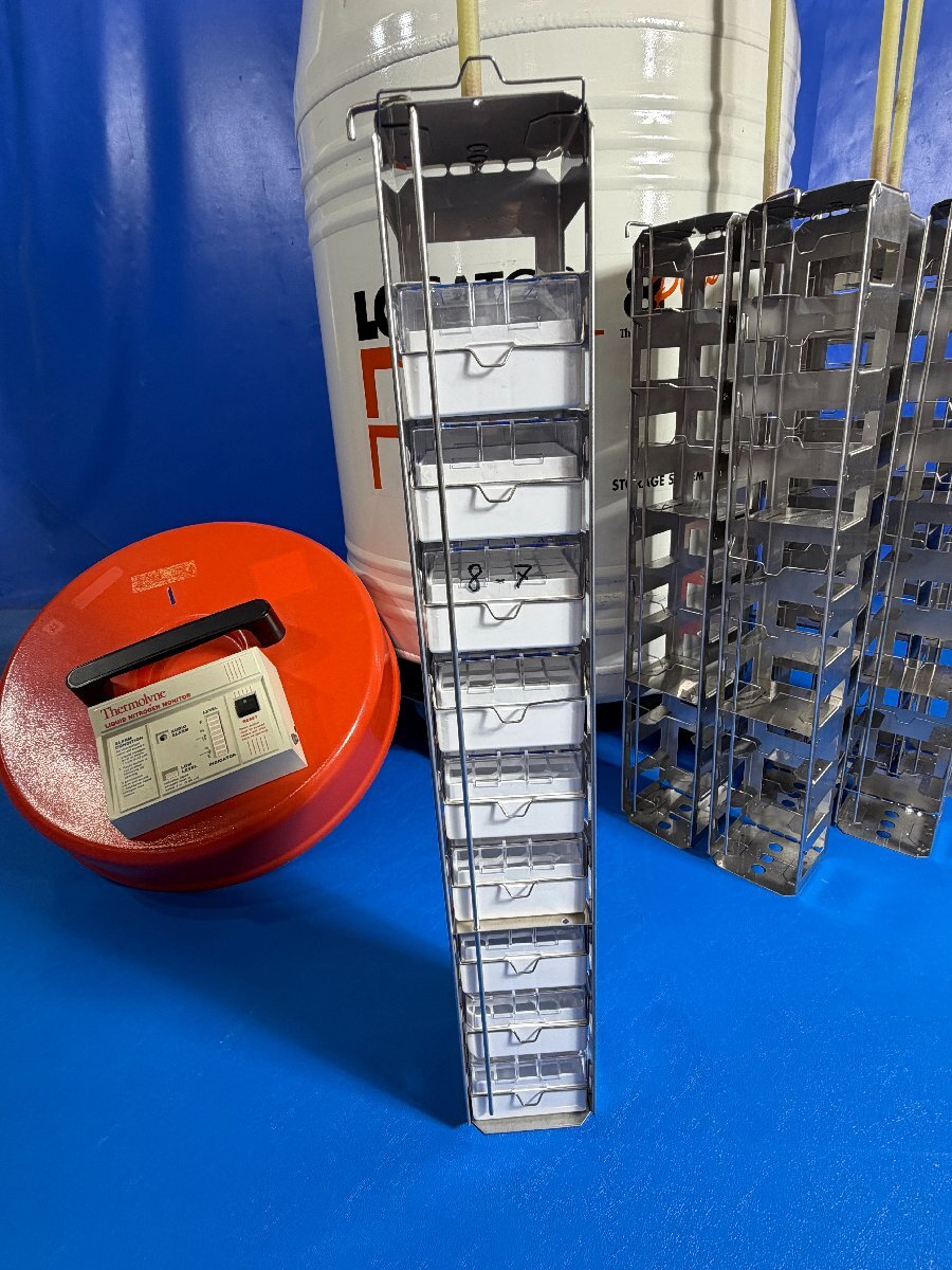 Thermolyne Locator 8 Plus Liquid Nitrogen Cryogenic Storage Container [v1240115585]
