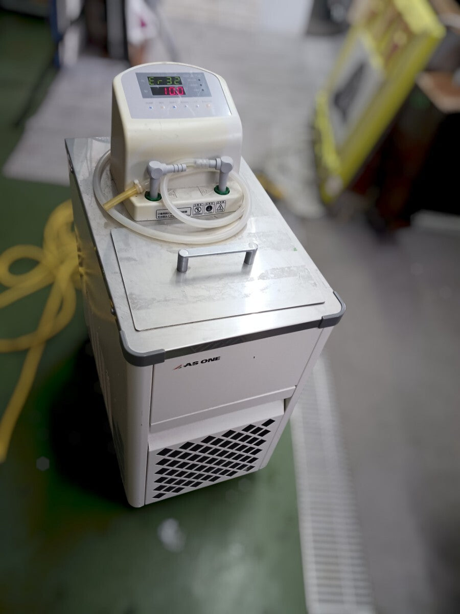 AS ONE LTB-250α Low Temperature Water Bath 100V [q1240506221]