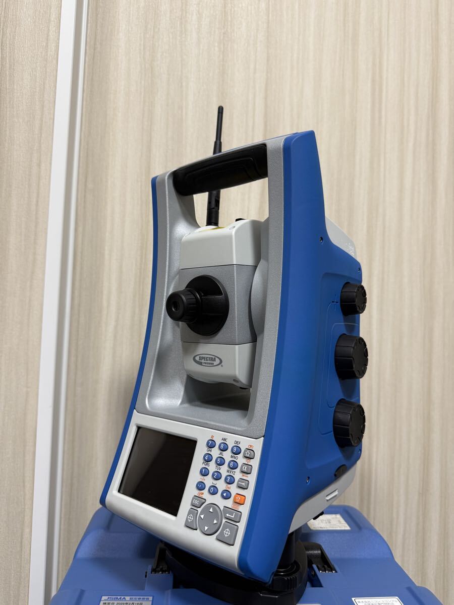 Nikon Trimble Focus 35 Robotic Total Station with Tablet [k1241085267]