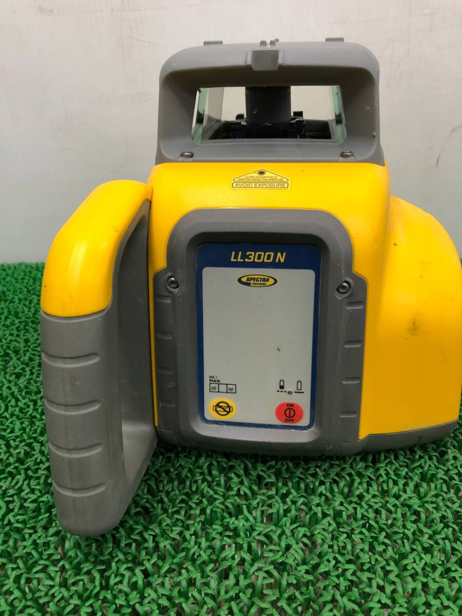 SPECTRA LL300N Laser Level with HL450 Receiver Set [q1241981261]