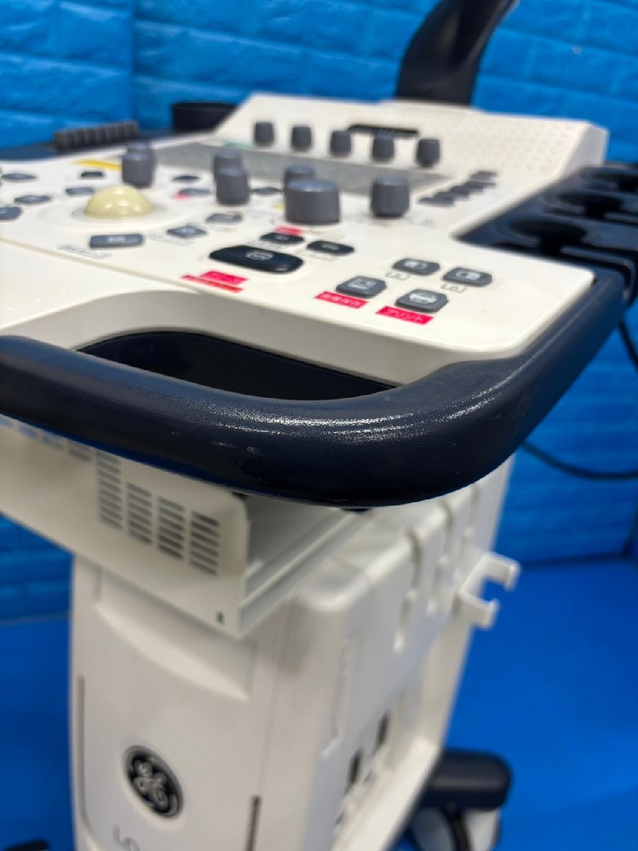 GE LOGIQ V5 Expert Ultrasound Imaging System [u1242278371]