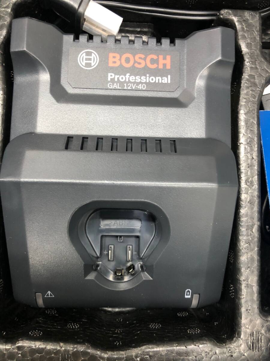 BOSCH D-TECT200JPS Concrete Detector with Battery Charger and Carrying Case [x1242324976]