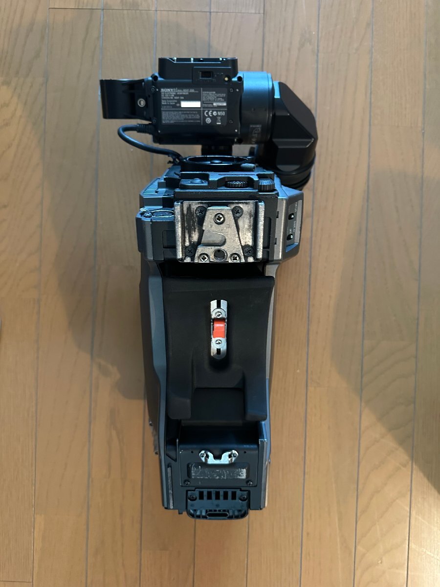Sony HXC-100 HD Camera with HDVF-200 Viewfinder [g1244144257]