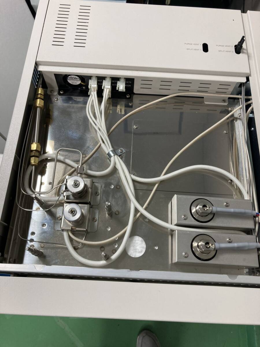 GL Sciences GC-4000 Plus ASI241i ASI241s Gas Chromatograph with Initial Operation Confirmed [c1245401403]